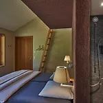 Casa High Life Hotel