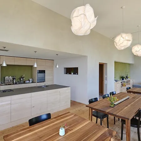 Laresch Szálloda Mathon